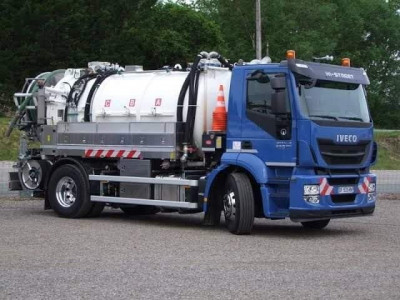 Camion Hydrocureur Débouchoure canalisation 