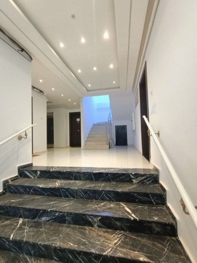 بيع شقة 3 غرف وهران السنية