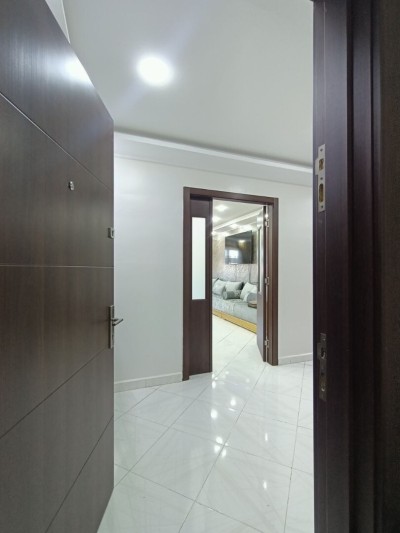 بيع شقة 4 غرف وهران بئر الجير