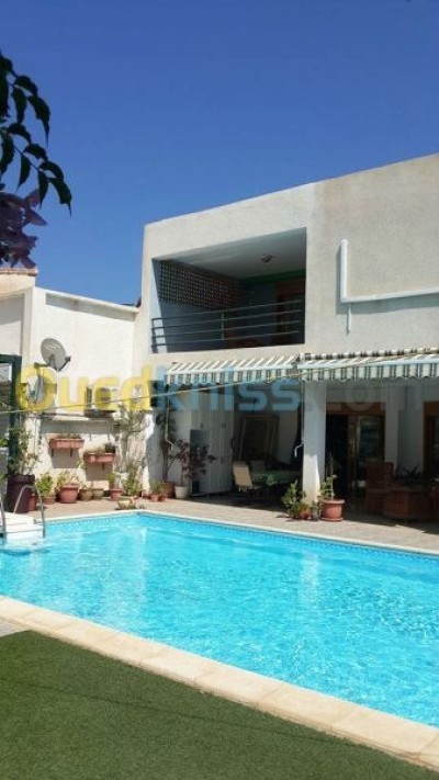 بيع فيلا وهران عين الترك