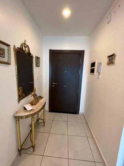 بيع شقة 5 غرف وهران وهران