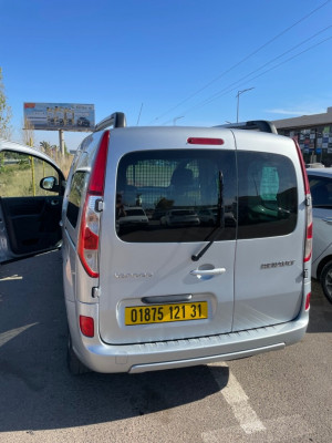 voitures-renault-kangoo-2021-chlef-algerie