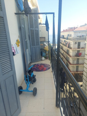 Sell Apartment F3 Algiers Bab el oued