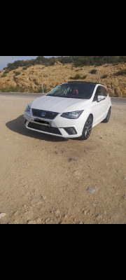 سيارة-صغيرة-seat-ibiza-2018-high-facelift-القل-سكيكدة-الجزائر