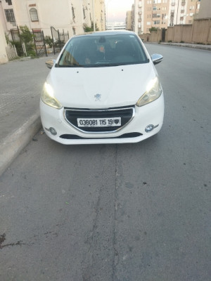 سيارة-صغيرة-peugeot-208-2015-allure-اولاد-صابر-سطيف-الجزائر