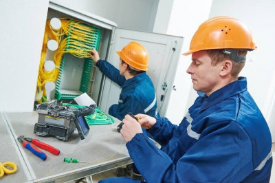 electronique-technique-installateur-de-fibre-optique-soudeur-tirage-cable-installation-des-armoires-bourouba-alger-algerie