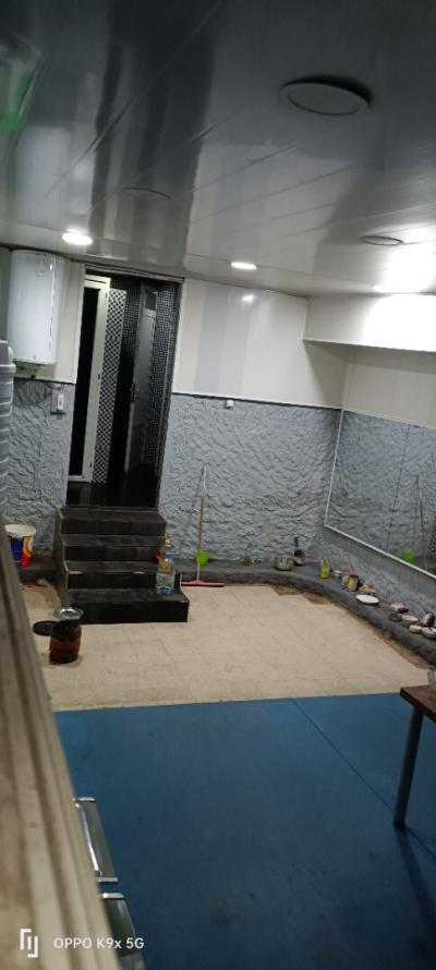 Rent Commercial Alger Hydra