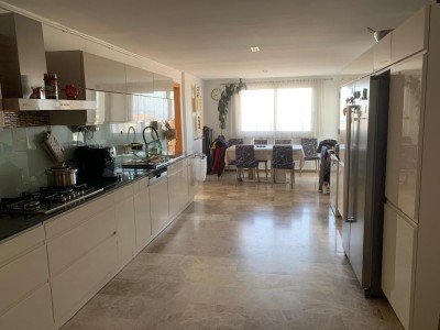 بيع شقة 5 غرف الجزائر شراقة