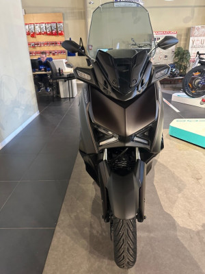 motos-scooters-yamaha-xmax-2024-oran-algerie