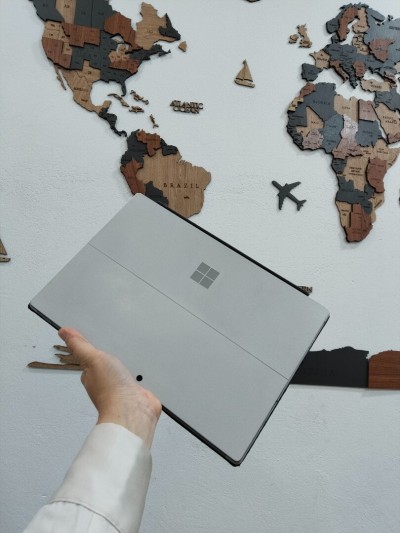 Microsoft surface pro 7 i5 10eme génération ram 16GB SSD 256Go détachable