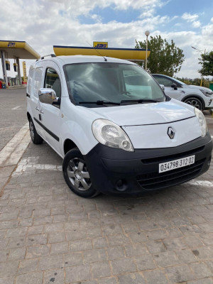 voitures-renault-kangoo-2012-abou-el-hassan-chlef-algerie