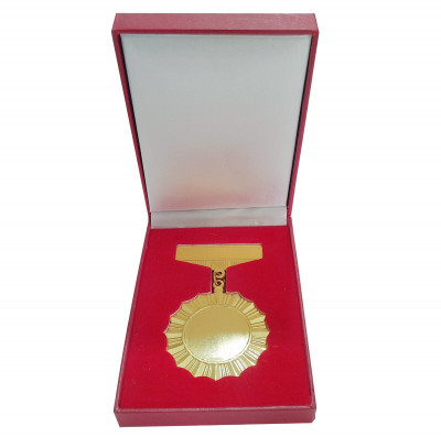 publicite-communication-petit-coffret-avec-medaille-kouba-alger-algerie