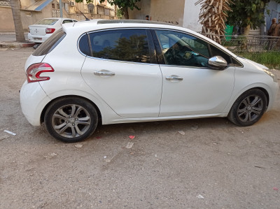 citadine-peugeot-208-2015-allure-boufarik-blida-algerie