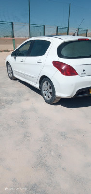 moyenne-berline-peugeot-308-2012-msila-algerie