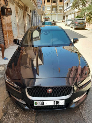 مكشوفة-كوبيه-jaguar-xe-2016-r-سكيكدة-الجزائر