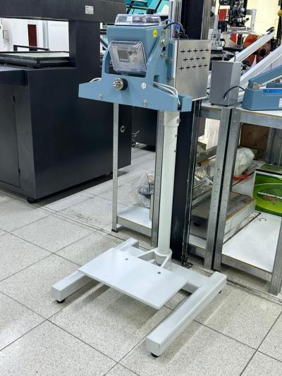 Soudeuse à pédale électrique à tête verticale KS-DD400