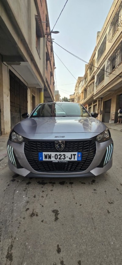 Peugeot 208 2025 E-Style