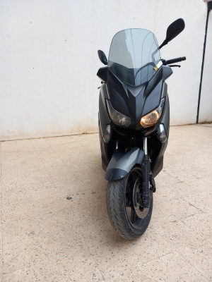 motos-scooters-yamaha-xmax-125cc-2017-birkhadem-alger-algerie