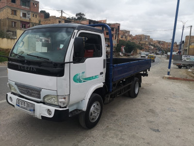 camion-yuejin-2008-bouandas-setif-algerie