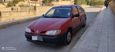 سيارة-صغيرة-renault-megane-1-1996-المدية-الجزائر