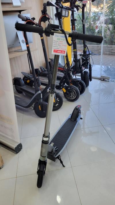 Scooter Revo