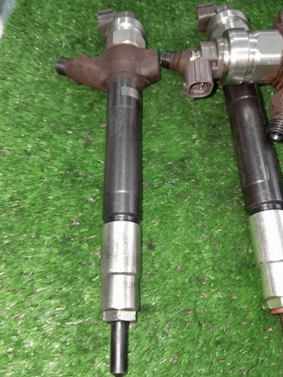 4 injecteur DENSO  peugeot CITROEN FORD  2-2 2-4 TDCI HDI