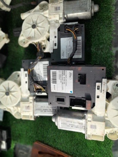 Vente en gros moteur lève vitre vw audi renault peugeot CITROEN ford