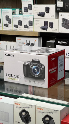 Dslr Caméra CANON Eos 2000D + objectif 18-55mm