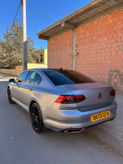 voitures-volkswagen-passat-2023-tiaret-algerie