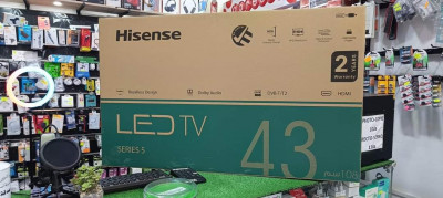 شاشات-مسطحة-tv-televisions-hisense-43-50-55-pouce-led-qled-smart-باب-الزوار-الجزائر