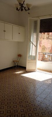 بيع شقة 4 غرف الجزائر الجزائر وسط