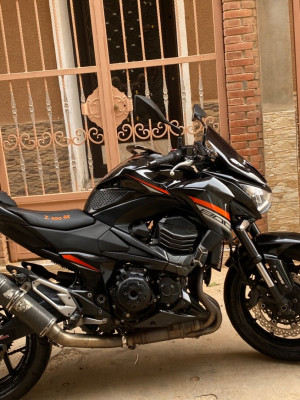 motos-et-scooters-z800-r-kawasaki-2016-algerie