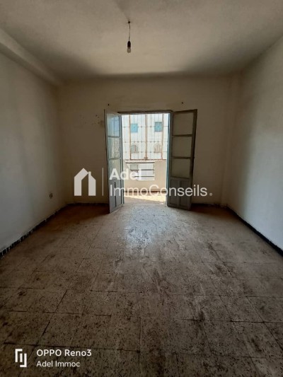 بيع شقة 3 غرف عنابة سيدي عمار