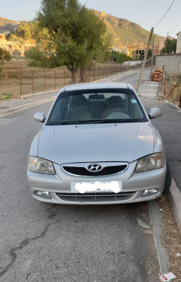 voitures-hyundai-accent-2014-tizi-ouzou-algerie