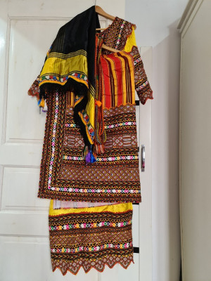 traditional-clothes-robe-kabyle-rouiba-alger-algeria
