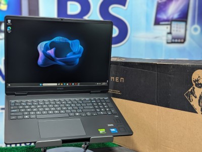 HP OMEN 16 Gaming Laptop 16 Core 7 240H 32Go DDR5 1 To SSD RTX 5070 8Go 16" 144 Hz JAMAIS UTILISE