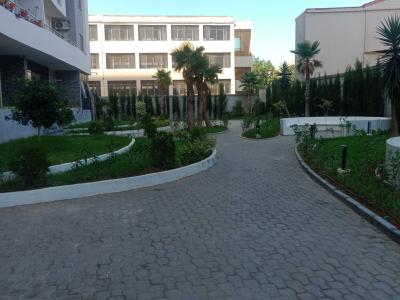 بيع شقة 5 غرف الجزائر شراقة