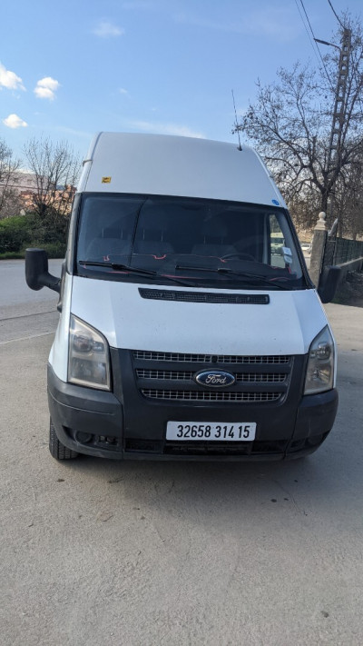 fourgon-ford-transit-2014-tizi-ouzou-algerie