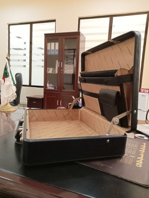 حقائب-سفر-valise-diplomatique-noire-درارية-الجزائر