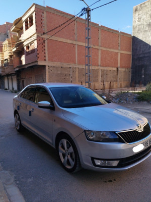sedan-skoda-rapid-2015-ambition-batna-algeria