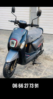 motos-scooters-vms-cuxi-2-2022-chlef-algerie