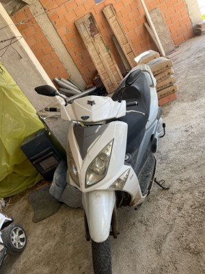 motos-scooters-moto-aeon-urban-350-i-2015-dellys-boumerdes-algerie