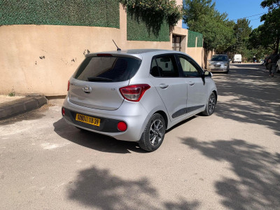 سيارة-صغيرة-hyundai-grand-i10-2018-الجزائر-وسط