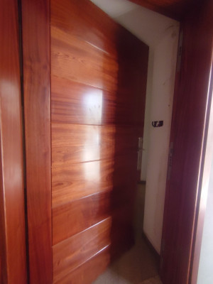 decoration-amenagement-portes-en-bois-massif-sapelli-sapele-sapelier-el-biar-alger-algerie