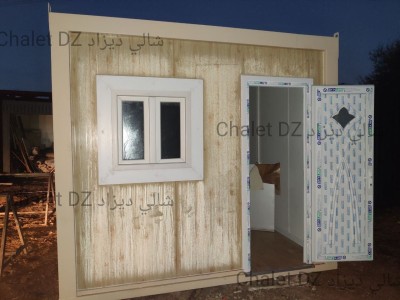 Chalet Cabine préfabriqués 3x3 en panneaux sandwich faux bois