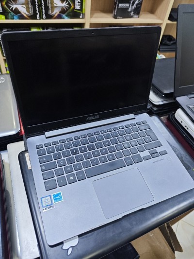 Laptop Asus i7 8éme 8/512gb 