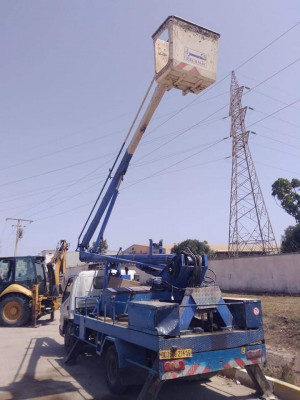 location-de-vehicules-camion-nacelle-gue-constantine-alger-algerie