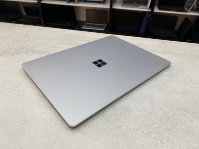 Microsoft surface laptop 5 i5-1245 8go 256go 