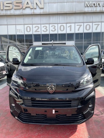 Peugeot Traveller 2025 VIP