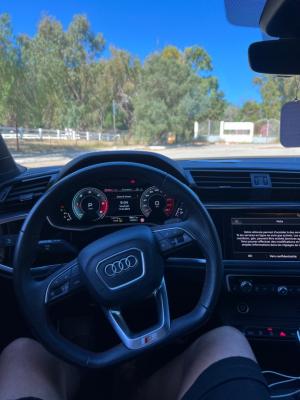 moyenne-berline-audi-q3-2023-sline-annaba-algerie